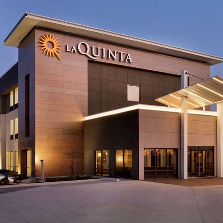 La Quinta Inn & Suites By Wyndham St Louis Route 66 Windsor Springs Exterior foto
